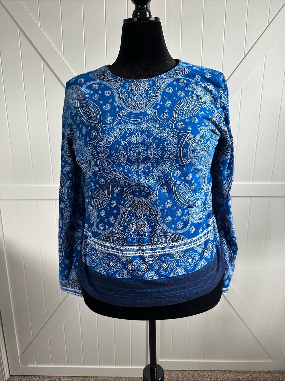 Talbots Tee Women’s XL Blue Paisley Bandana Print Long Sleeve Top